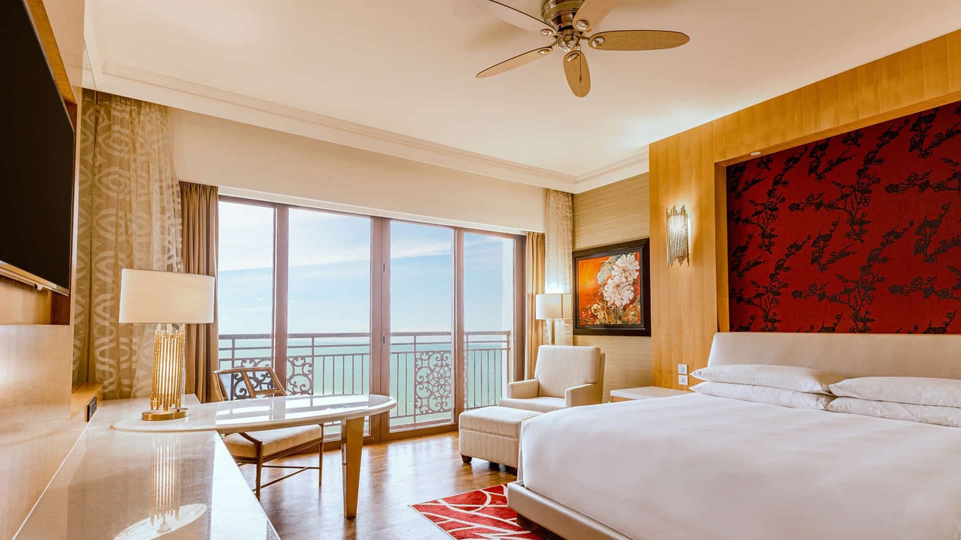 Card Image https://cms.thegrandhotram.com/storage/540/InterContinental-1Kingbedgrandoceanview.jpg
