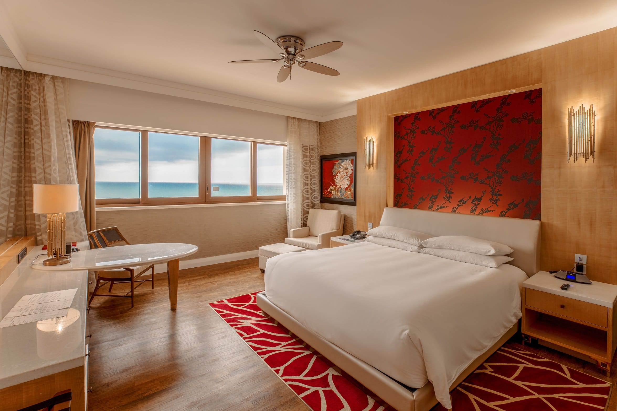 1 King Bed Classic Ocean View