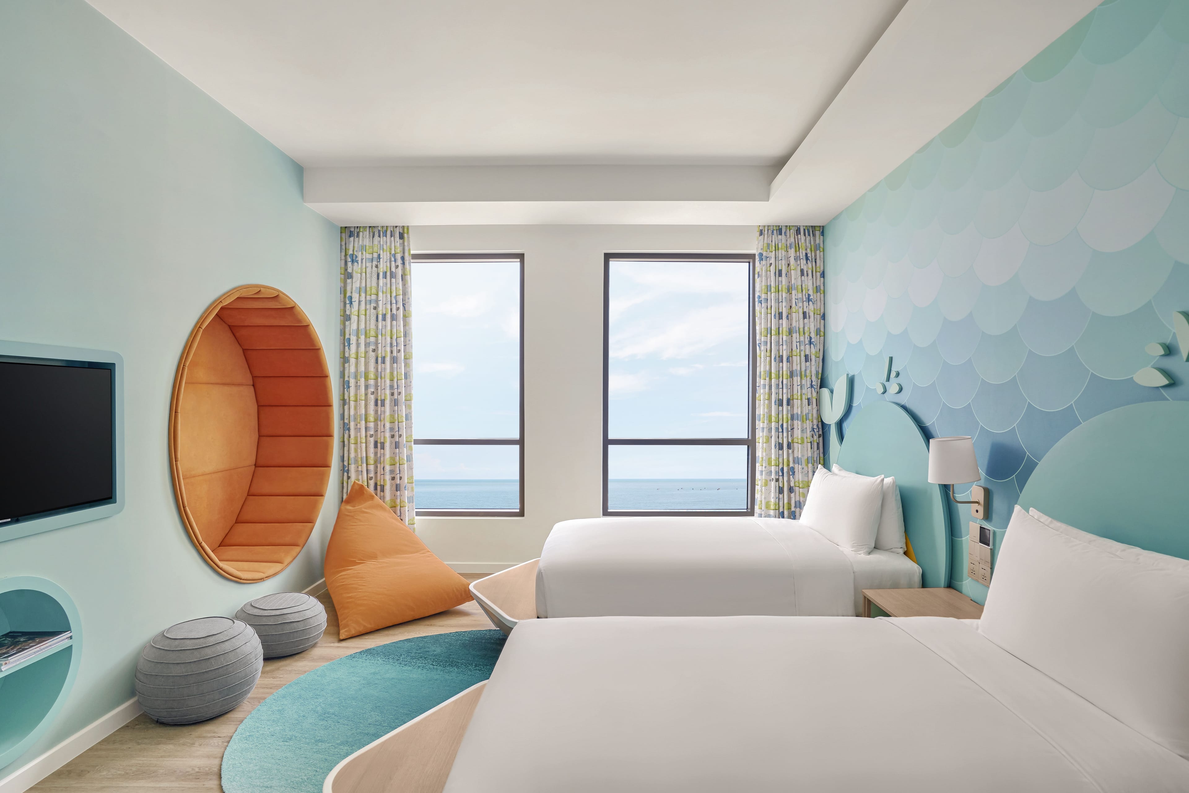 Card Image https://cms.thegrandhotram.com/storage/855/FAMILY-SUITE-OCEAN--Overview-Twin-min.JPG