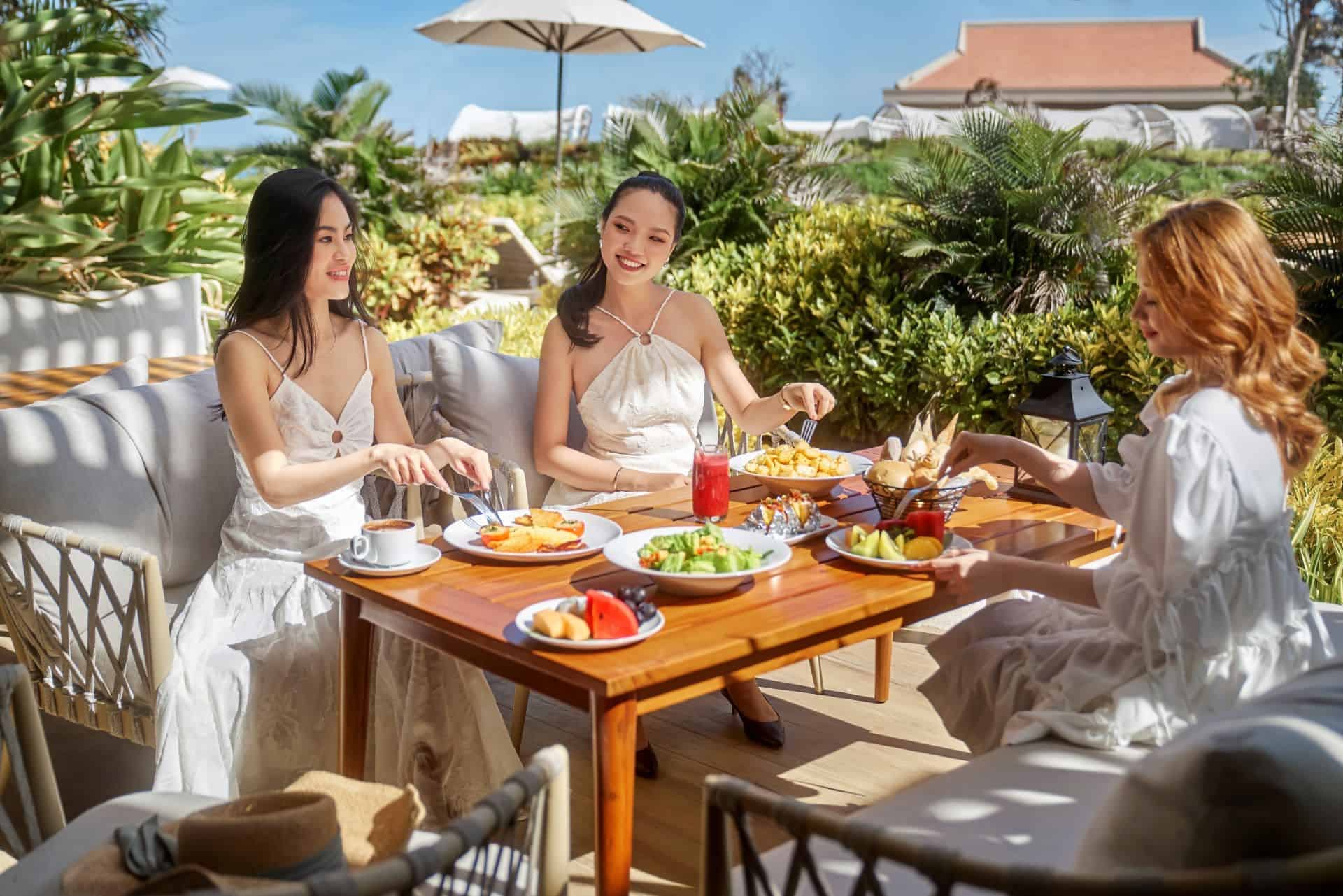 Top 3 Must-Try Experiences at a Ho Tram Hotel