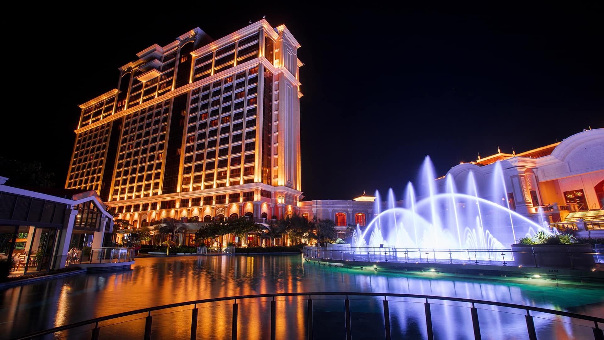 Card Image https://cms.thegrandhotram.com/storage/215/Water-Fountain2.jpg