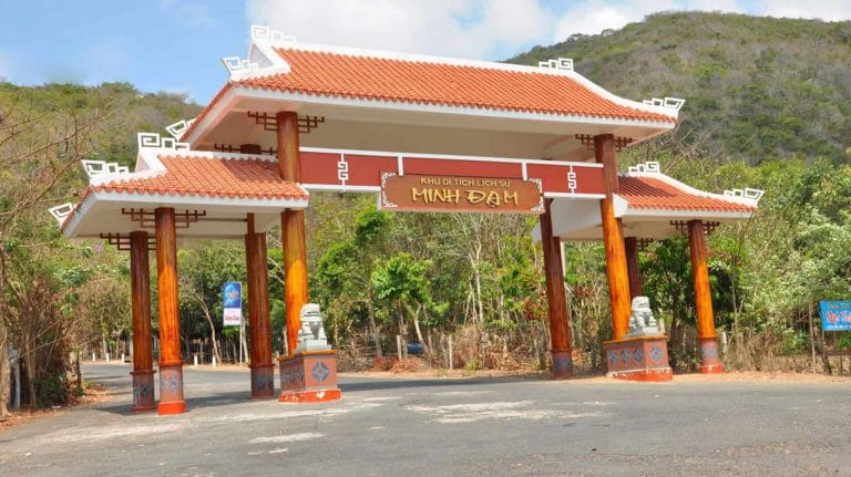 Minh Dam Mountain