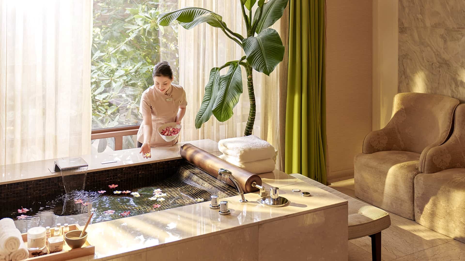 Card Image https://cms.thegrandhotram.com/storage/340/The-Grand-The-Grand-Spa-3.jpg