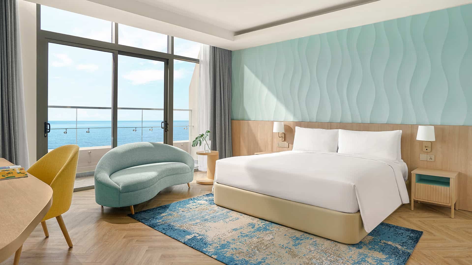 1 King 2 Single 2 Bedroom Blue Suite Sea View