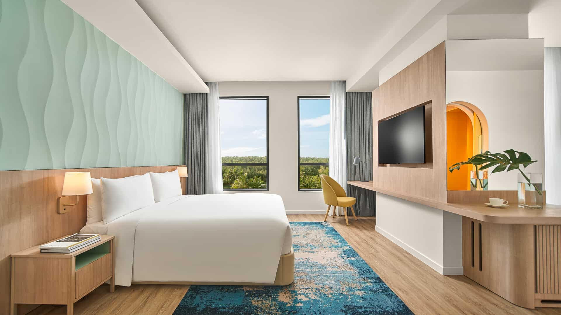 1 King 1 Bunk Family Suite Forest View