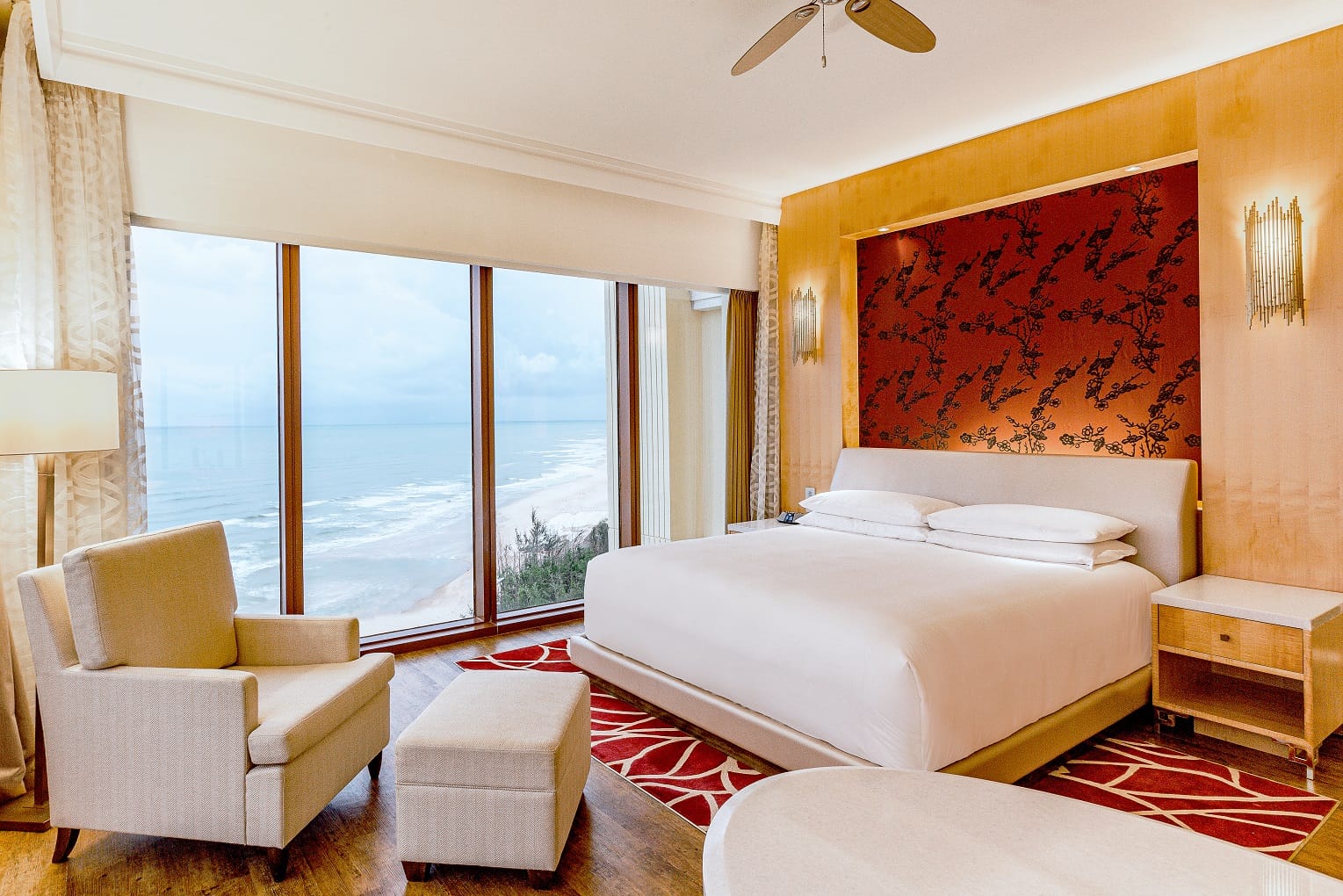 Card Image https://cms.thegrandhotram.com/storage/783/Grand-Ocean-View_-King-3.jpg