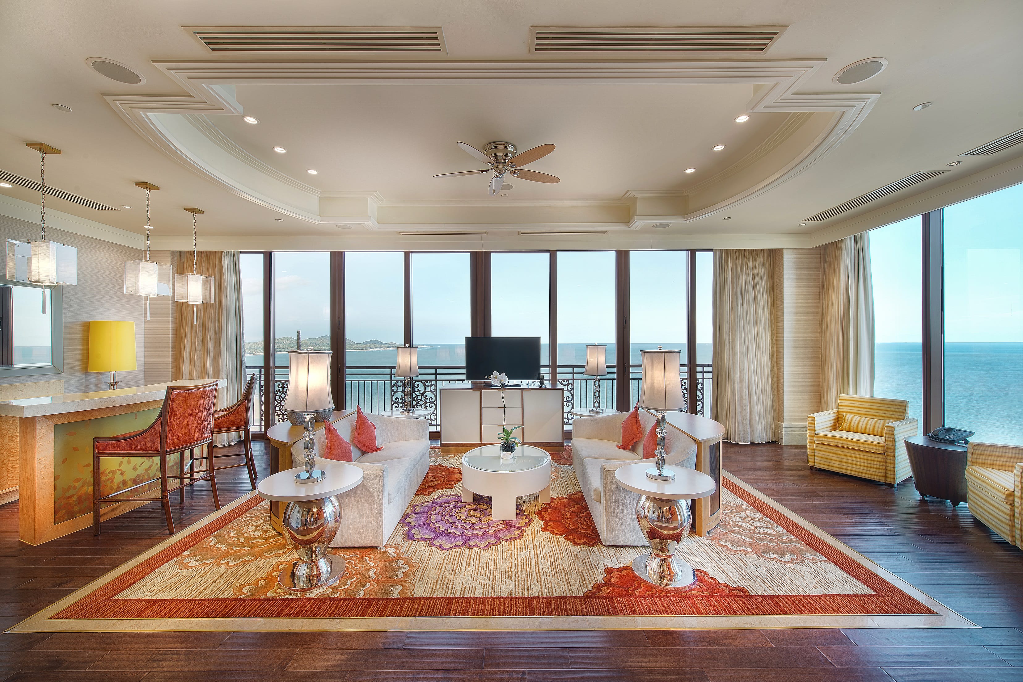 1 King 1 Bedroom Suite Grand Ocean View